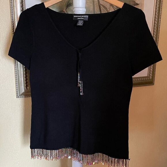 Unique Beaded Short Sleeve Sweater! Must See! Size Medium Petite, MP - Picture 2 of 6